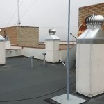 Extractores eólicos en una comunidad en Alcorcón en Madrid 2 Solución a los malos olores de los baños con la instalación de extractores eólicos en Alcorcón