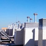 Extractores eólicos en una comunidad en Madrid 1 Solución a los malos olores en los baños y cocinas instalando el extractor eólico híbrido