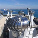 Extractores eólicos en una comunidad en Cádiz 6 Evitar los malos olores de los baños y cocinas con la instalación de extractores eólicos en Cádiz