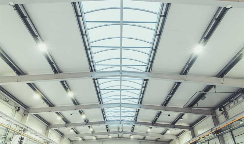 Instalación de extractores eólicos: guía completa para naves industriales